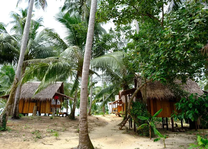 Lily\'S Beach Bungalows