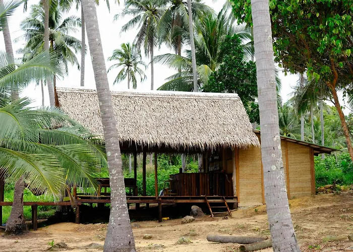 Lily\'S Beach Bungalows