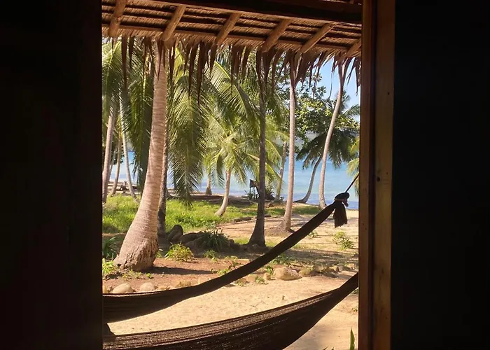 Lily\'S Beach Bungalows