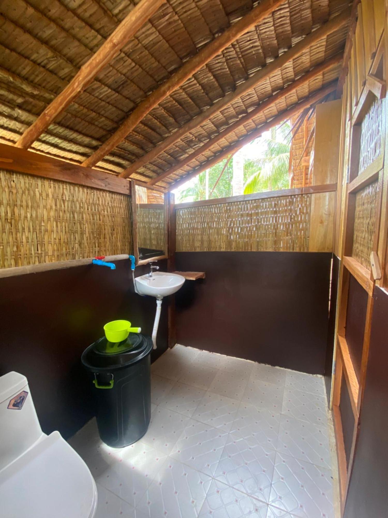 Lily's Hotel Prek Svay Village